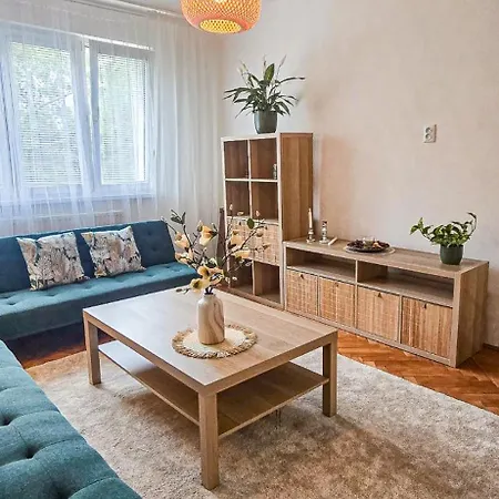 Apartment North *