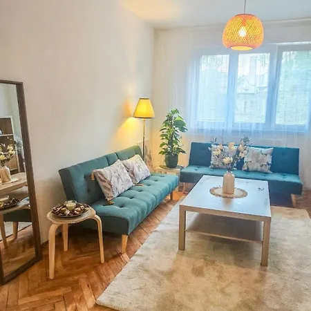 Apartment North *